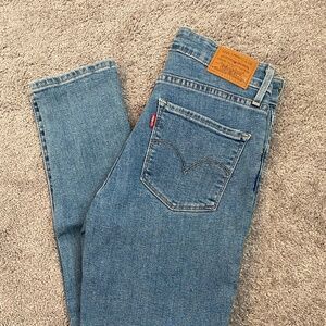 Levi's Jeans 721 High Rise Skinny, Size 27 in Medium Blue Wash